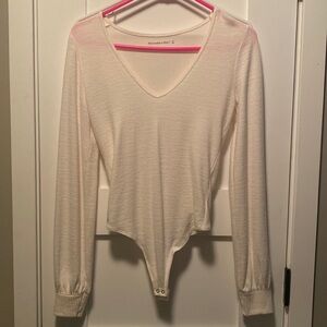 Abercrombie Long Sleeve V-Neck Bodysuit- Size S